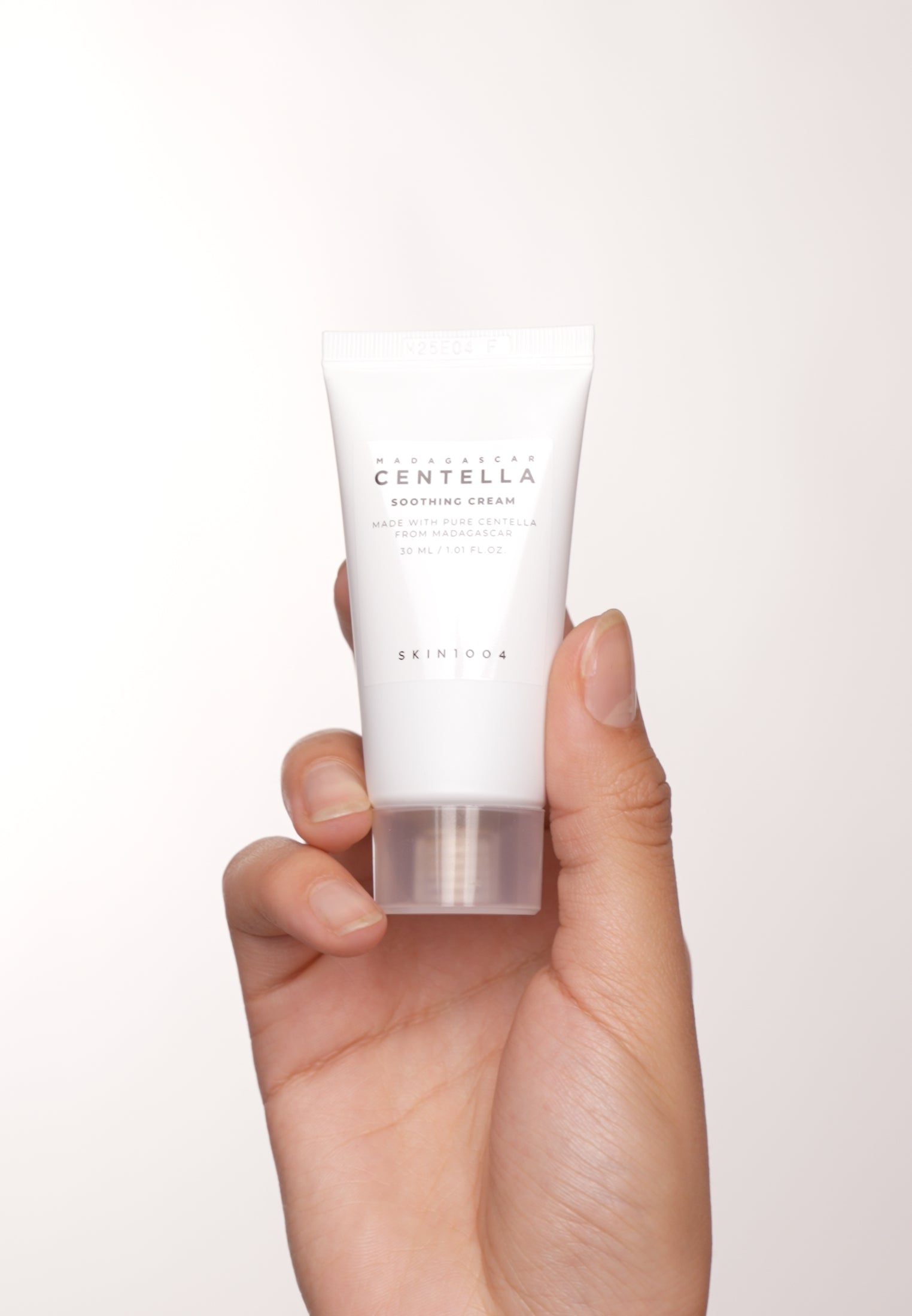 مرطب ومهدئ ميني سايز SKIN1004 Madagascar Centella Soothing Cream